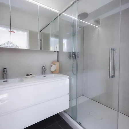 公寓 2 Bedroom Amazing In *