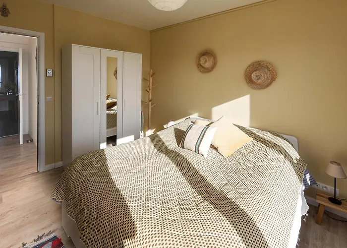 2 Bedroom Amazing In Διαμέρισμα Οστένδη